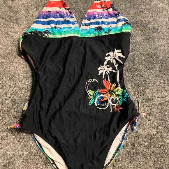 Kids swimsuit - Picture 2 of 2